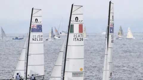 曼联梅努立奇功，零封布加勒斯特星晋级欧联16强